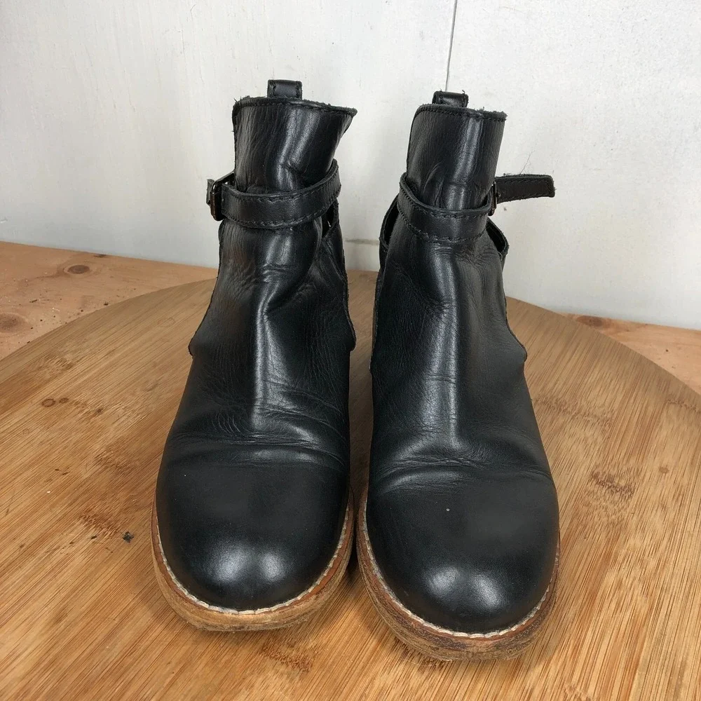 Acne Studios womens size 36 shoes Black Leather heel ankle boots